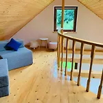 Дом отдыха Secluded Mountain Retreat In The Woods, Poland