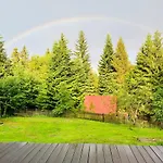 Дом отдыха Secluded Mountain Retreat In The Woods, Poland