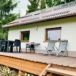 Дом отдыха Secluded Mountain Retreat In The Woods, Poland Kamesznica
