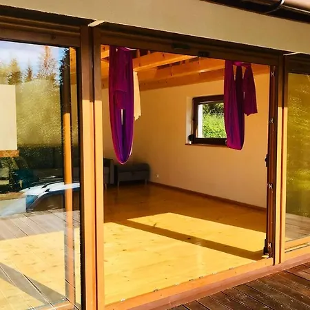 Дом отдыха Secluded Mountain Retreat In The Woods, Poland